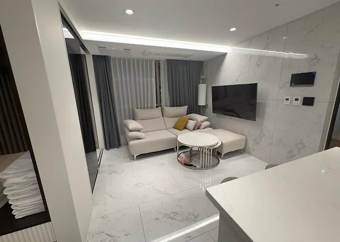 강남 서초 3 2룸 침대 3개 퀸1 싱글 2 패밀리스위트 풀옵션 Km House * Séoul