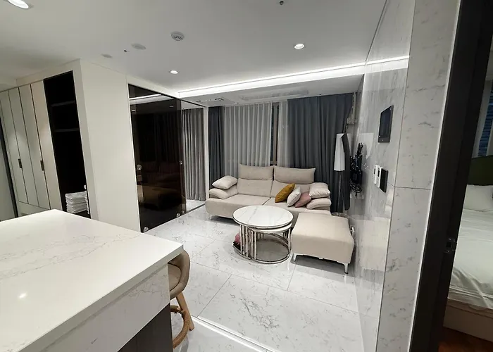 Appartement 강남 서초 3 2룸 침대 3개 퀸1 싱글 2 패밀리스위트 풀옵션 Km House
