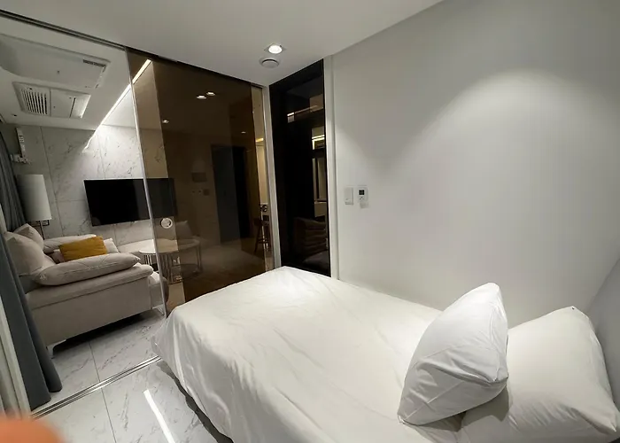 강남 서초 3 2룸 침대 3개 퀸1 싱글 2 패밀리스위트 풀옵션 Km House * Séoul
