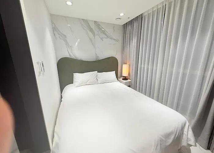 Km House 3 2Br, 3Beds Q1 S2, Family Suite 강남 서초 *