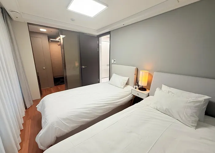 강남 서초 3 2룸 침대 3개 퀸1 싱글 2 패밀리스위트 풀옵션 Km House Appartement Séoul