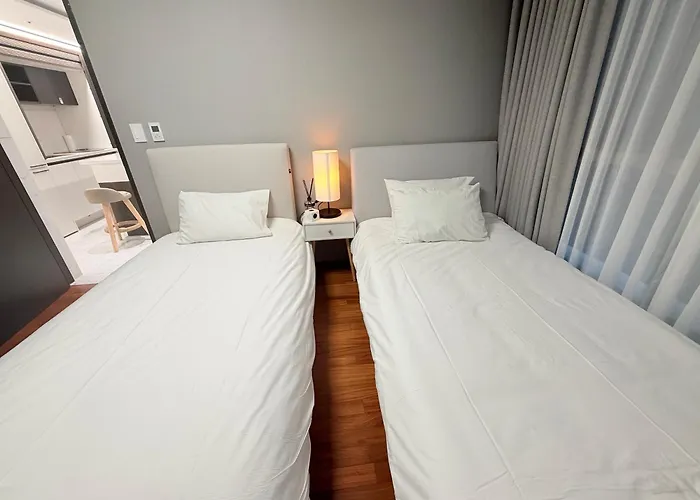 강남 서초 3 2룸 침대 3개 퀸1 싱글 2 패밀리스위트 풀옵션 Km House Appartement *