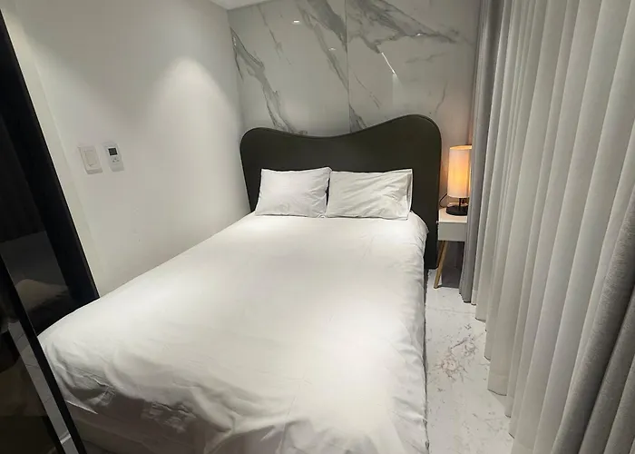 Appartement 강남 서초 3 2룸 침대 3개 퀸1 싱글 2 패밀리스위트 풀옵션 Km House