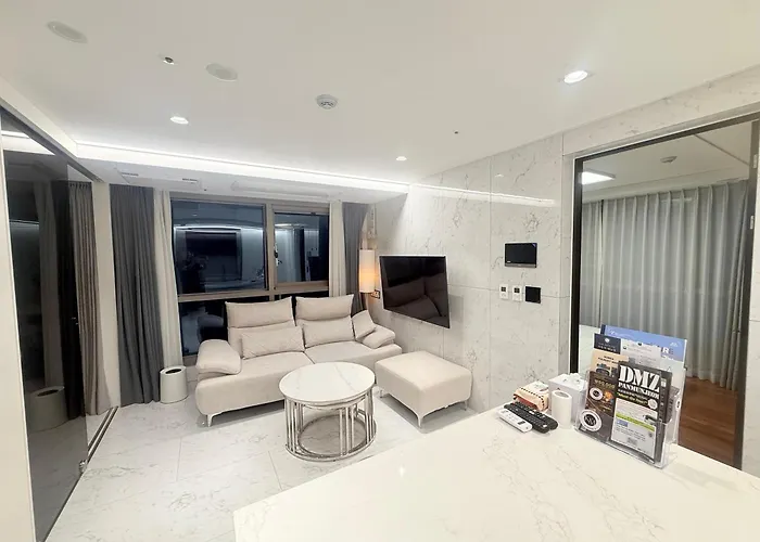 Appartement 강남 서초 3 2룸 침대 3개 퀸1 싱글 2 패밀리스위트 풀옵션 Km House Séoul