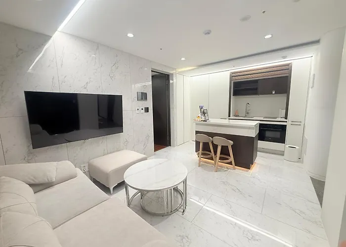 강남 서초 3 2룸 침대 3개 퀸1 싱글 2 패밀리스위트 풀옵션 Km House